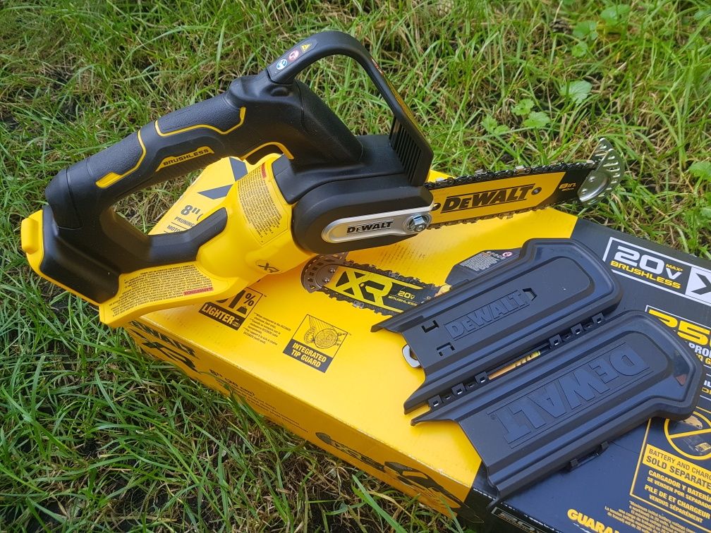 Аккумуляторная бесщеточная цепная пила DEWALT DCCS623 20V 8" (20см)