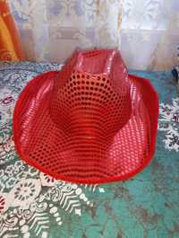 Карнавальная шляпа красного цвета.Объем 58