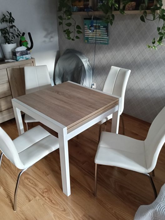 Stół rozkładany 80/80/160 i 4 krzesła