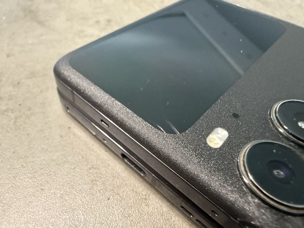 OPPO Find N2 Flip