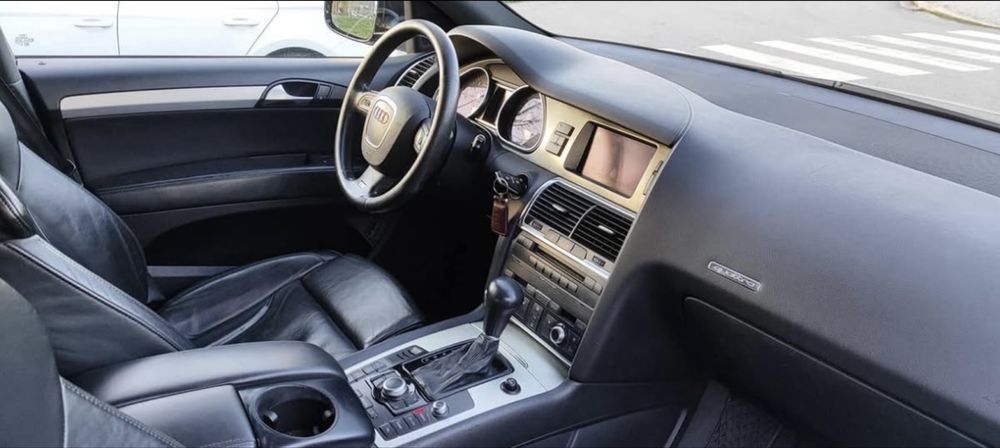 Audi Q7 3.0 Tdi V6 S Line * 7 lugares * IUC: 72€