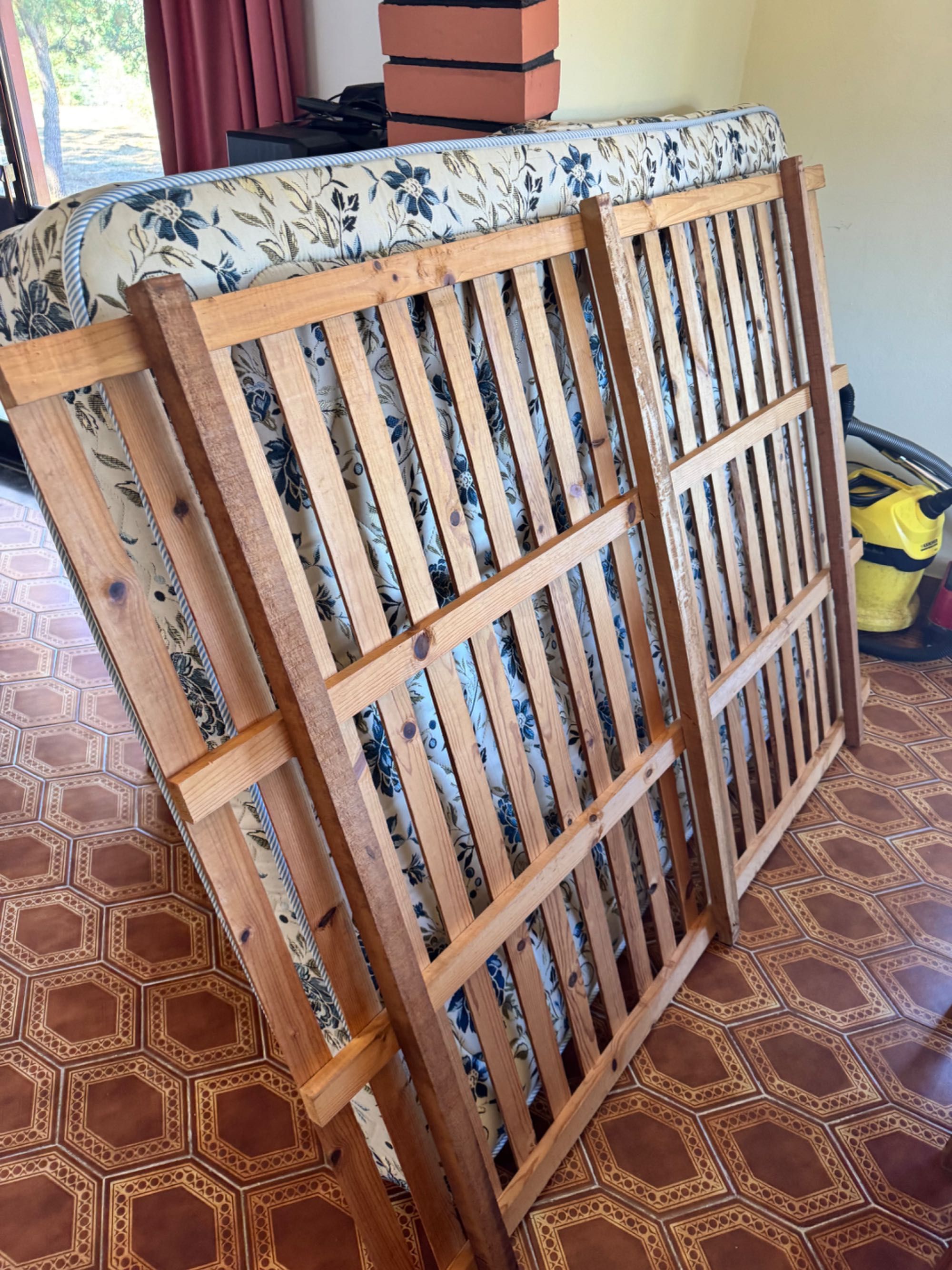 Cama de casal 140x190