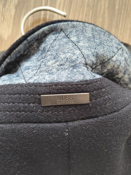 Hugo Boss пальто чоловіче, синього кольору , розмір 48 (М)