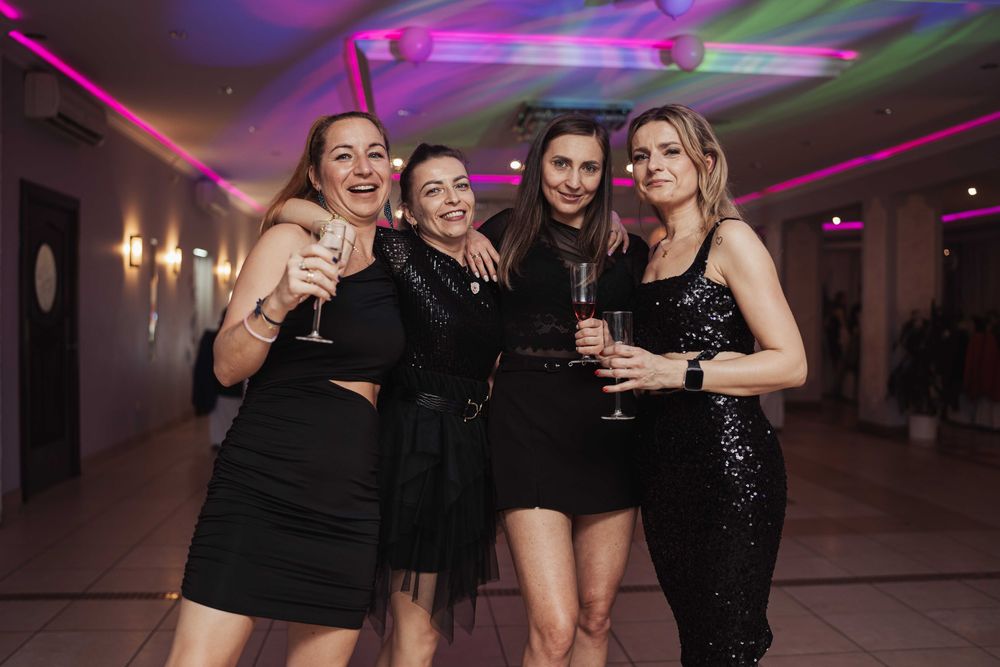 Fotograf - na Osiemnastki | Imprezy Firmowe | Studniówki | Urodziny