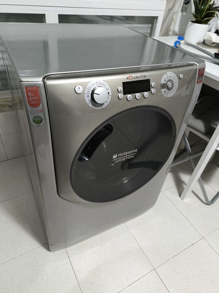 Máquina de lavar roupa Ariston Hotpoint - muito bom estado