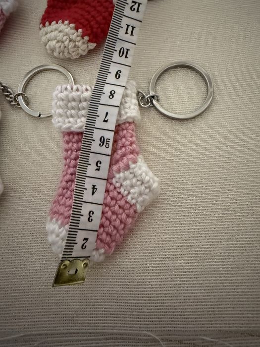 Porta chaves bota em amigurumi