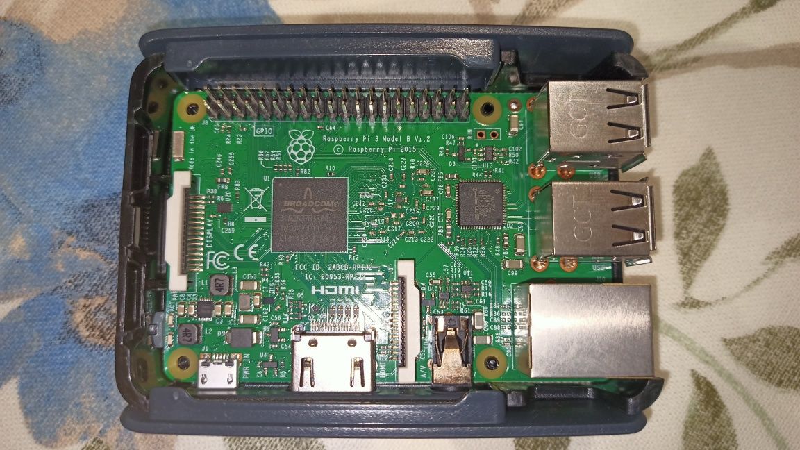 Raspberry PI 3 + caixa original