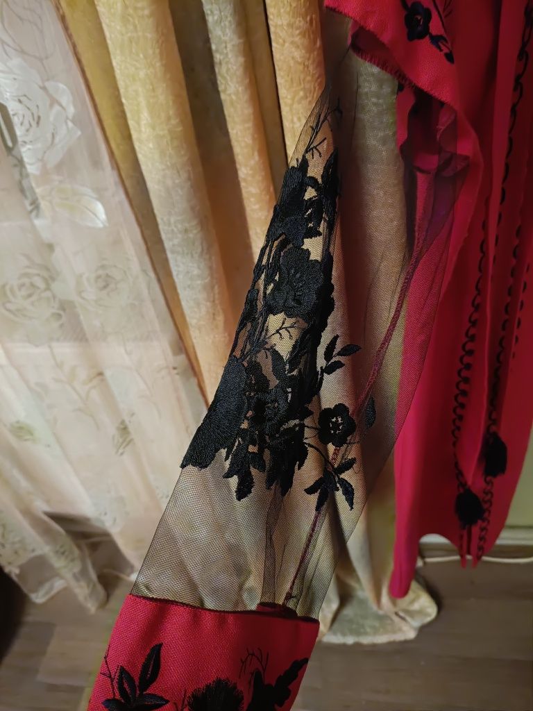 Жіноча сукня вишиванка