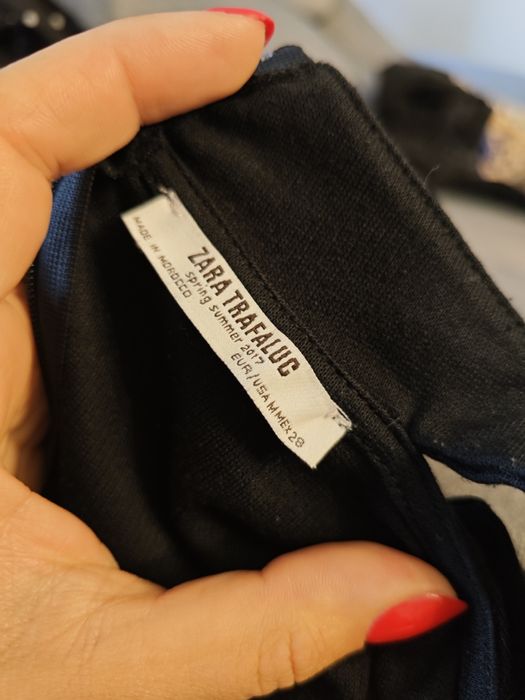 Czarna sukienka Zara pod szyją pasek weselna komunijna letnia retro