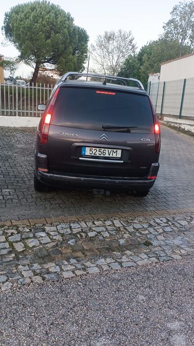 Citroen C8 2.2 HDI gasoleo lotacao maxima 8 lugares, mas só tem 6 asse