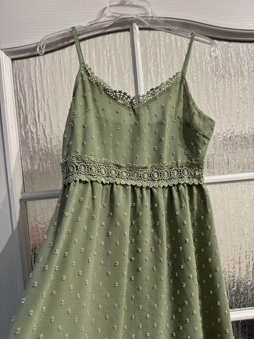 Letnia sukienka w stylu boho- pastelowa zieleń