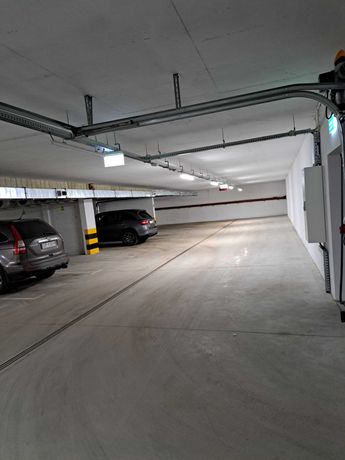 Garaż -miejsce parkingowe