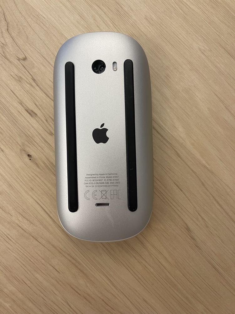 Миша Apple Magic Mouse Bluetooth White (MK2E3ZM/A)