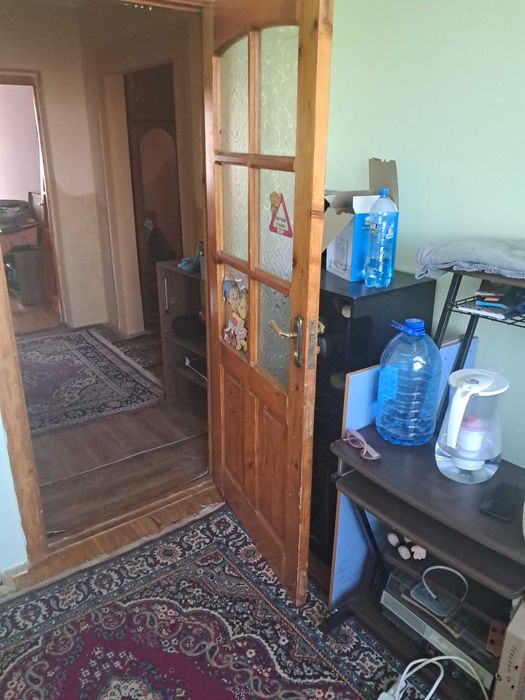 Продам 3 кім на 8 березня