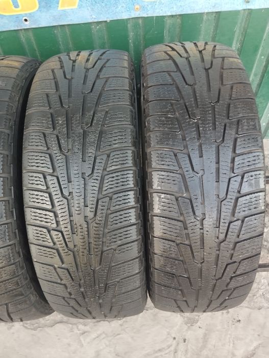 Зимові шини Nokian 225/60/18