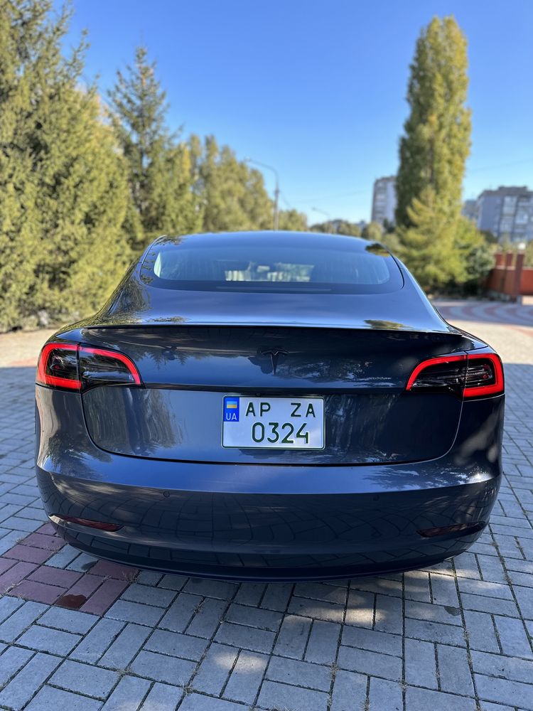 Продам Tesla model 3