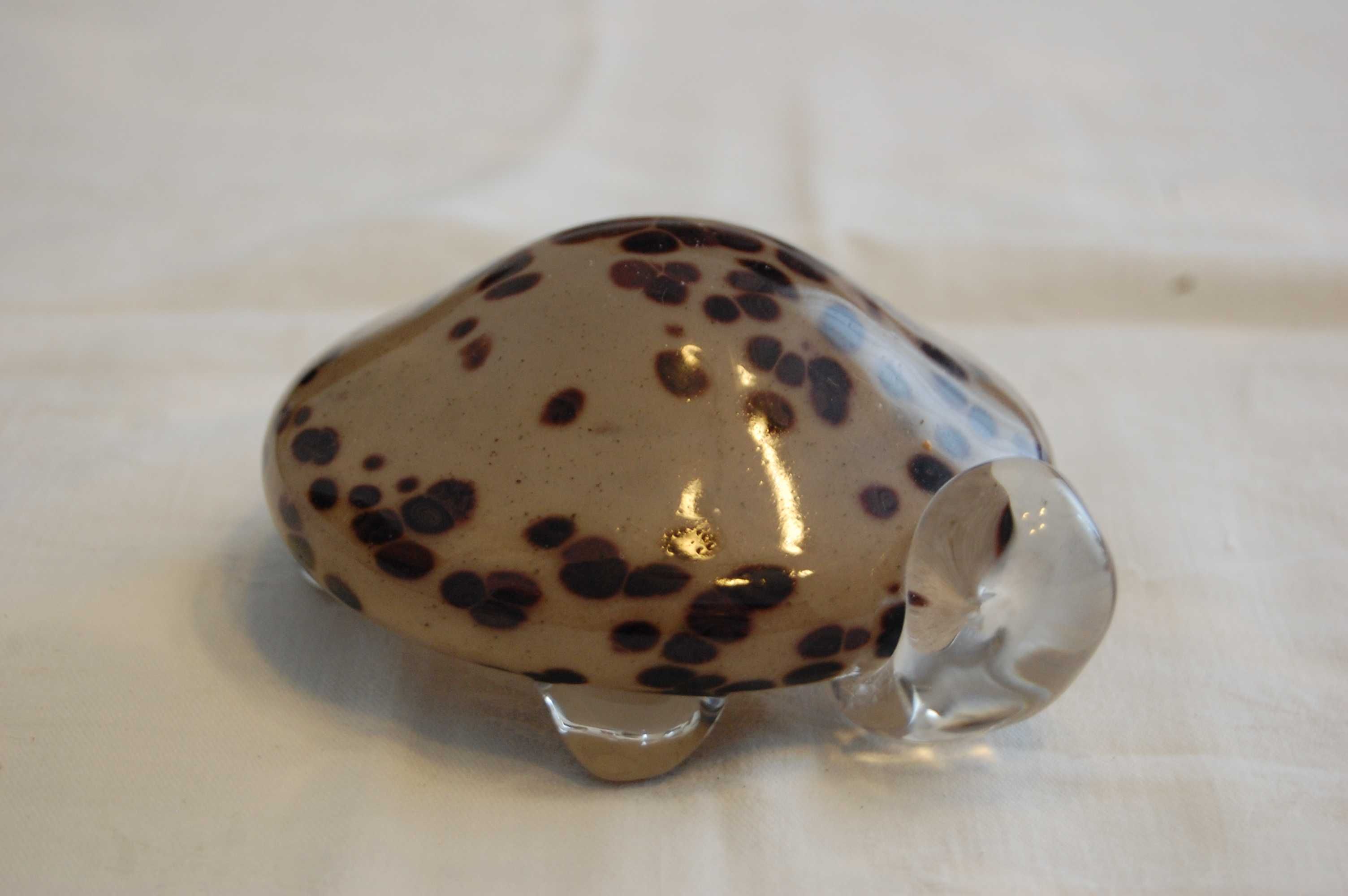 Pequena tartaruga em vidro maciço para pisa papeis