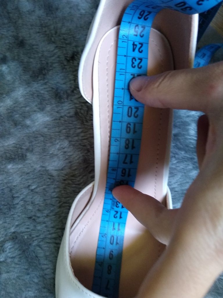 Buty na obcasie blokowym Cuccoo