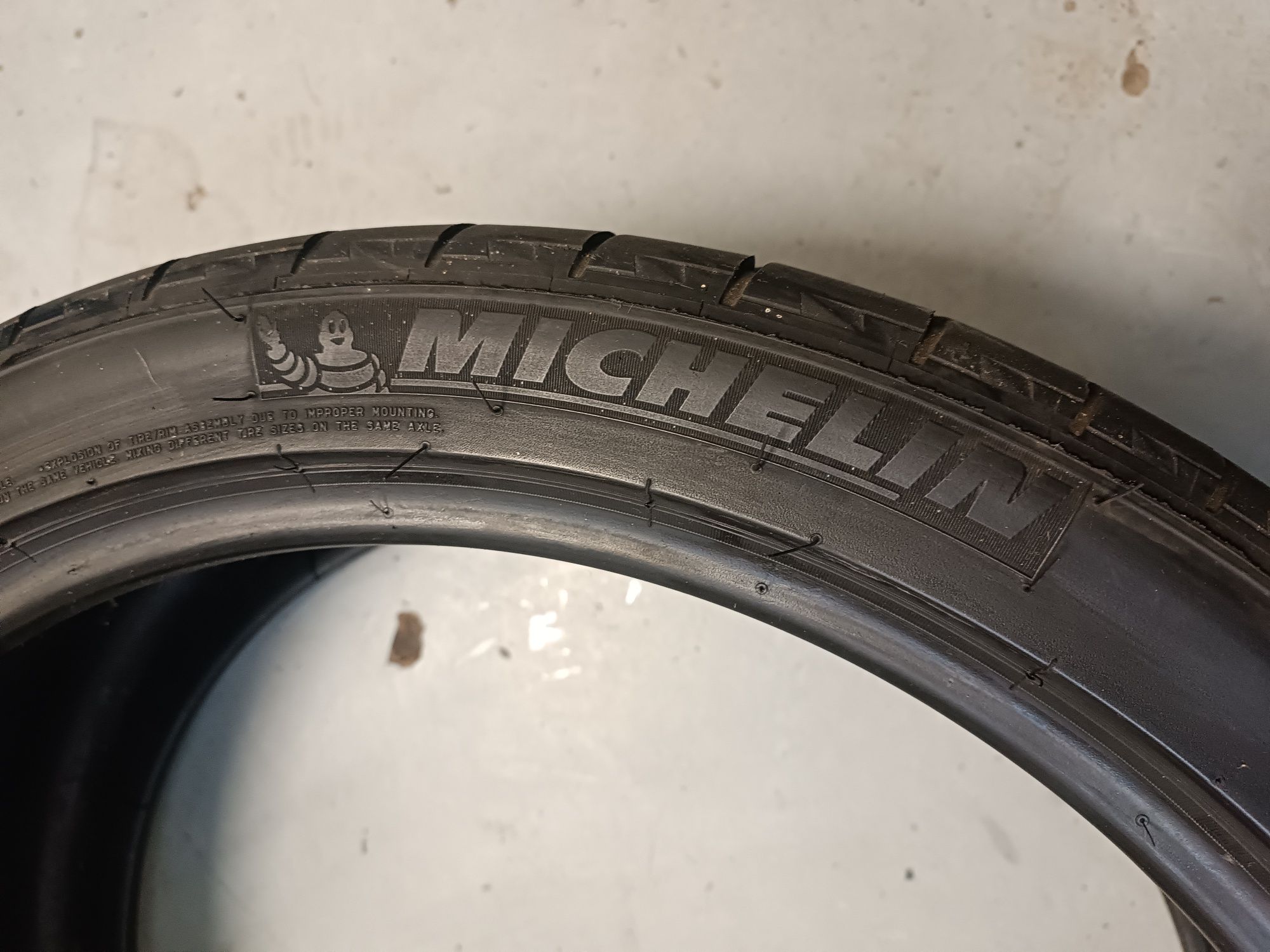 265/35ZR21 Michelin Pilot Sport PS2  265/35R21