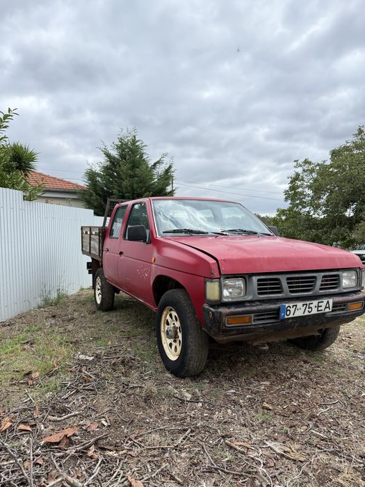 Nissan D21 4x4 ( Com Avaria )
