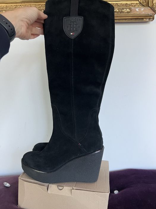 Tommy Hilfiger 40 zamszowe skórzane koturny kozaki czarne niwe