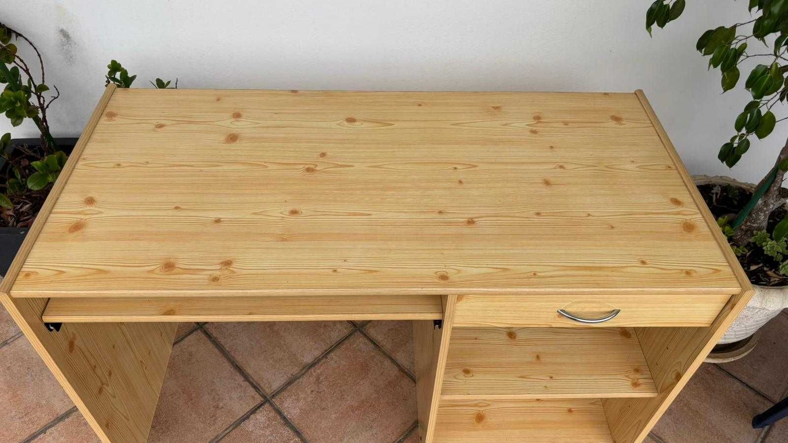 Secretária de Escritório em madeira