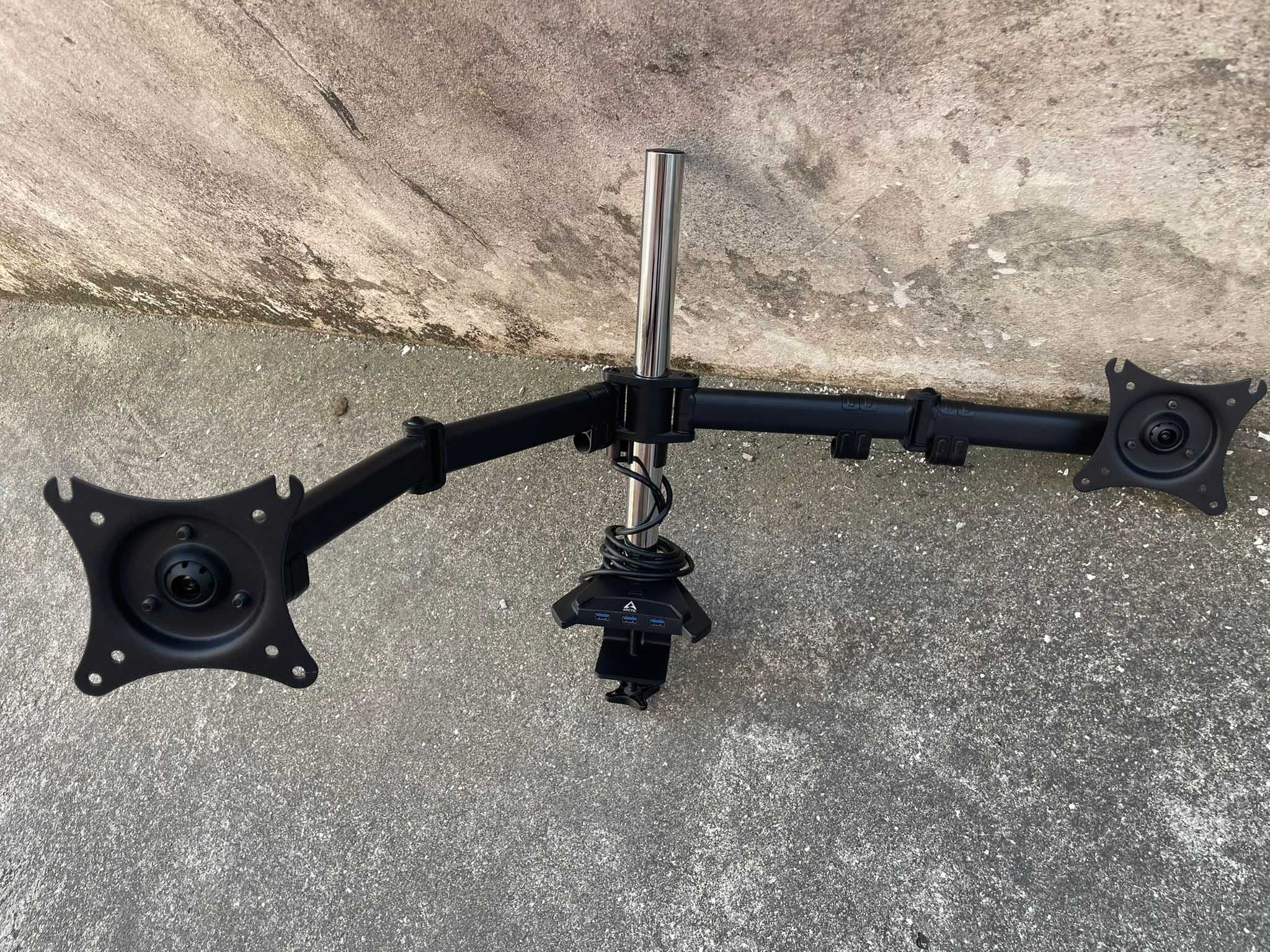 Suporte de Monitor Arctic Z2 Pro (Gen 3) Dual Monitor Arm with USB Hub