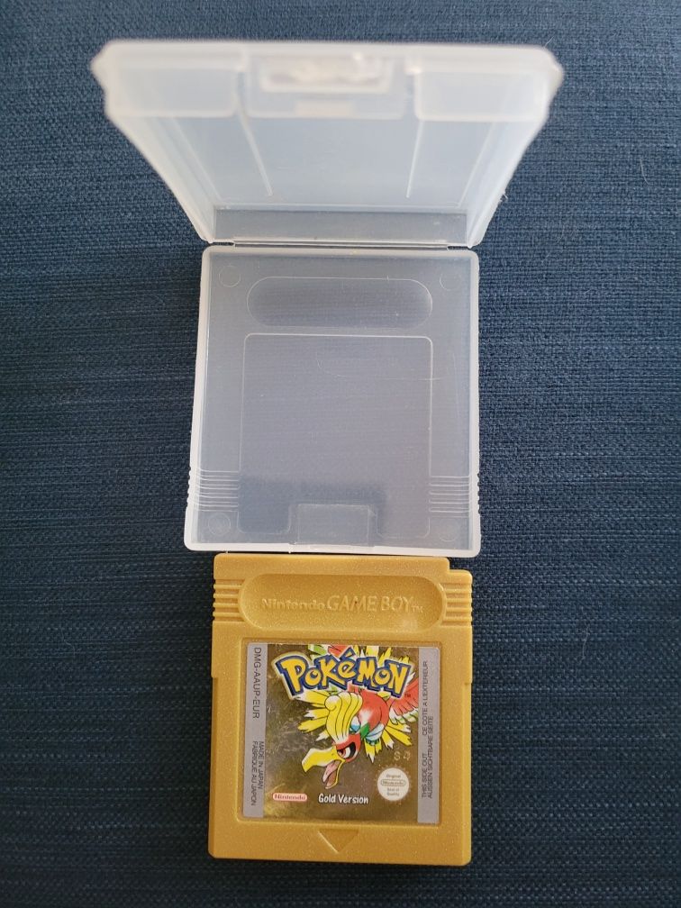 Pokémon Gold Version (GBC, dourado)