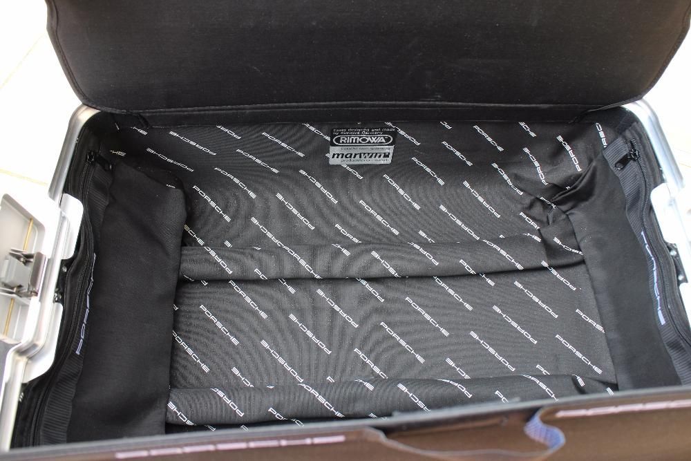 Rimowa - aluminowa walizka Porsche System PTS