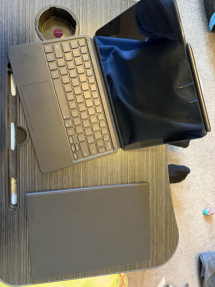 Galaxy Tab S7 + dwa etui