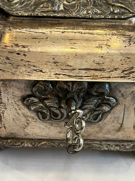 Cukiernica skrzynkowa marki Fraget XIX w.