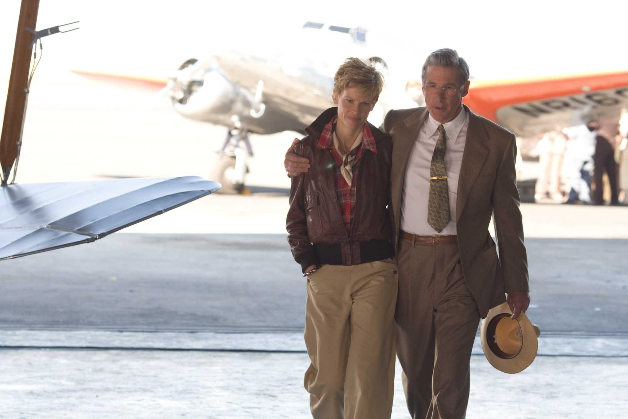 AMELIA (Hilary Swank/Richard Gere)A lendária piloto aviadora americana