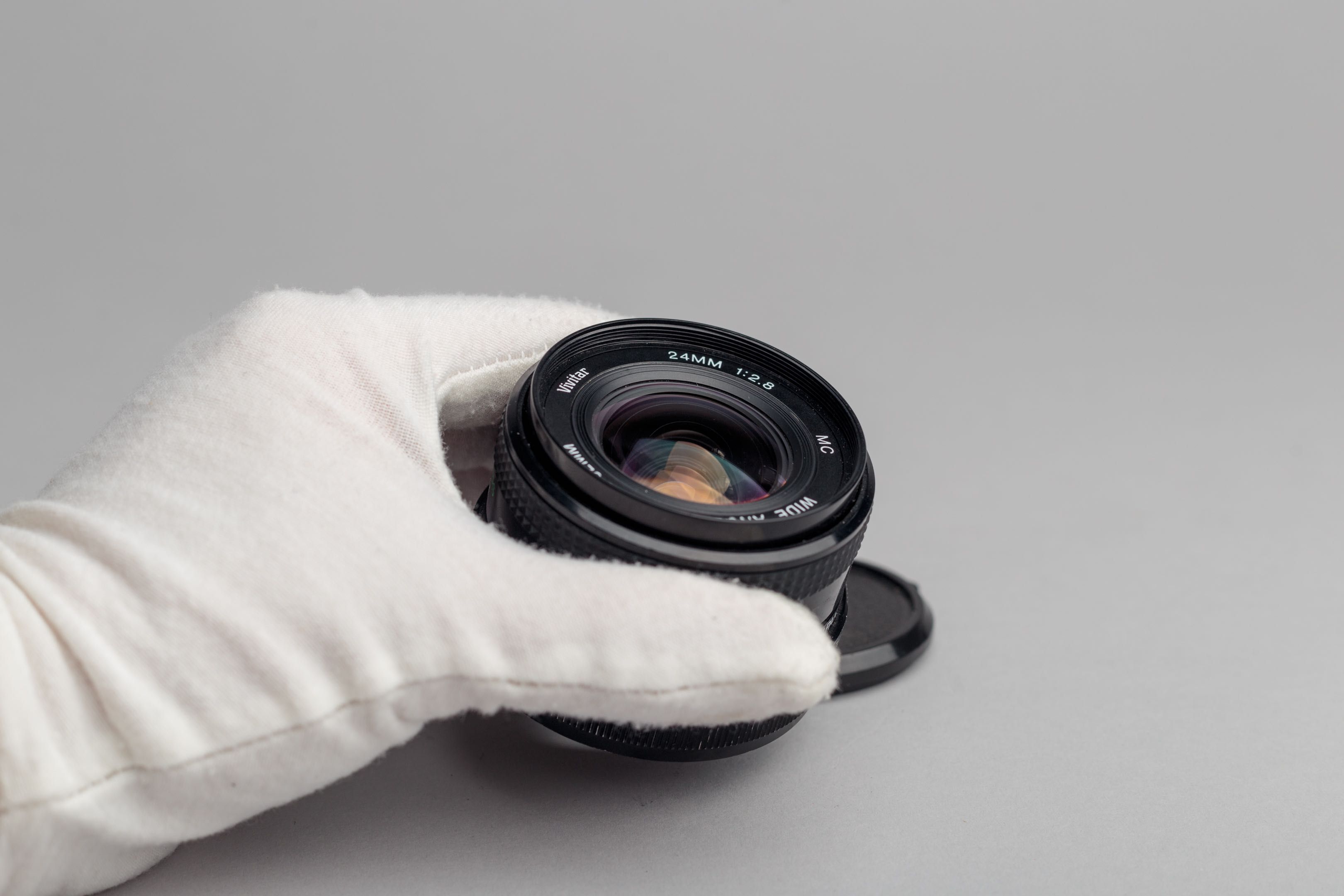 Objetiva Vivitar 24mm f/2.8 MC para Canon FD