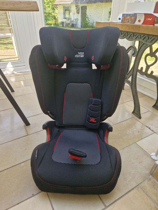 Автокрісло Britax Römer Kidfix XP