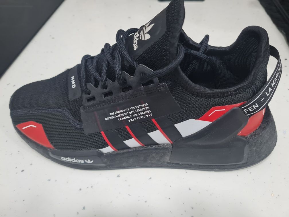 Sapatilhas Adidas MND