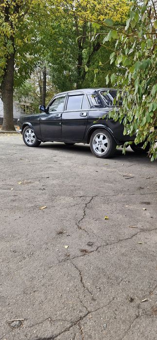 Газ Волга 2410 люкс))