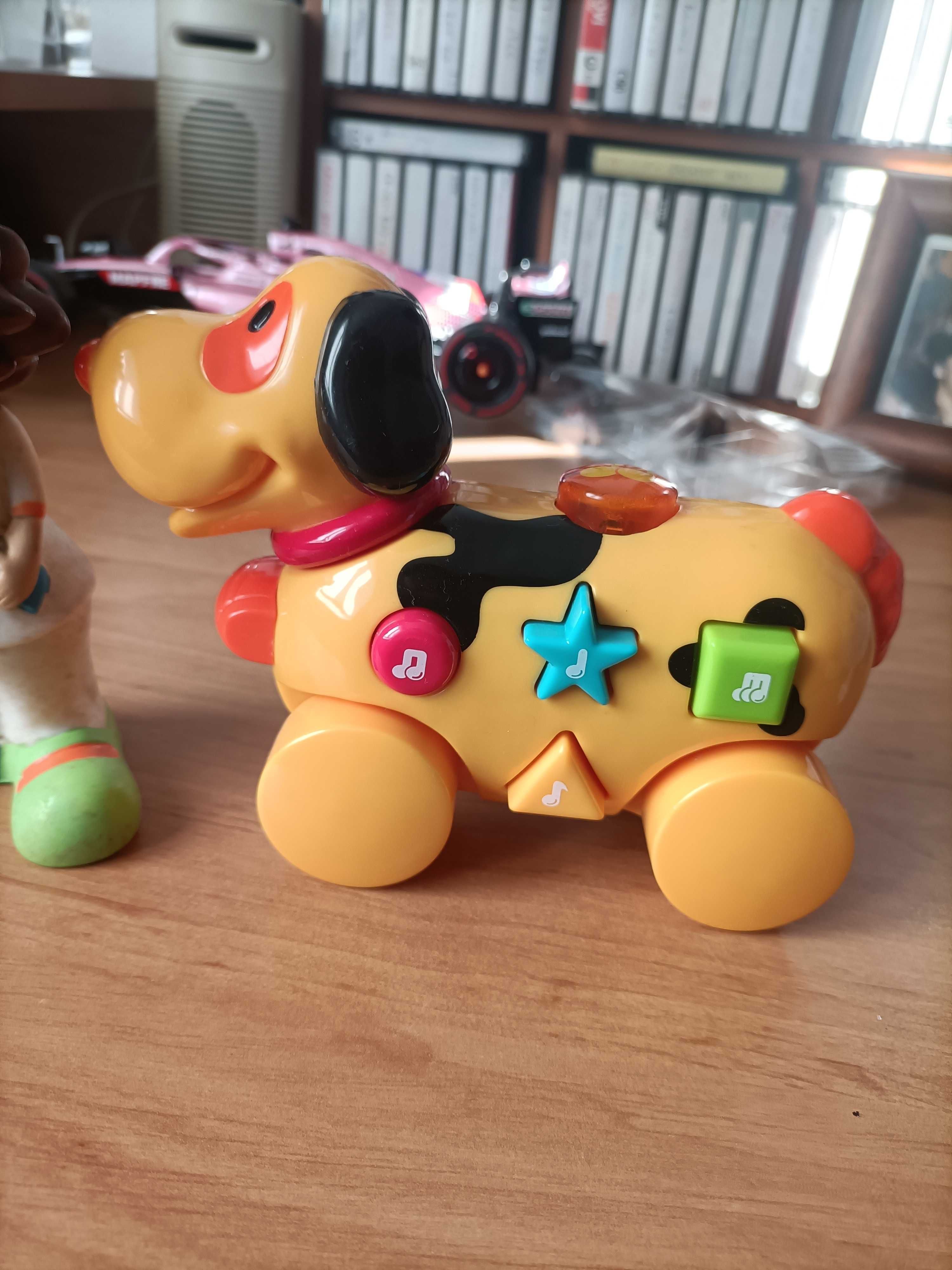 2 brinquedos bebé