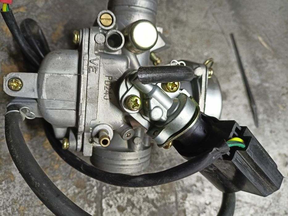 Продам карбюраторы на китайский скутер