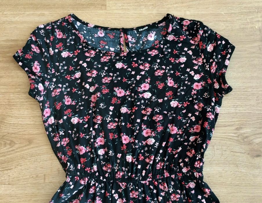 Letnia sukienka w kwiaty Cropp roz S