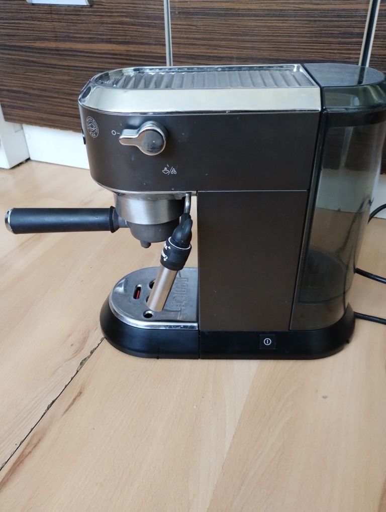 Ekspres do kawy DeLonghi