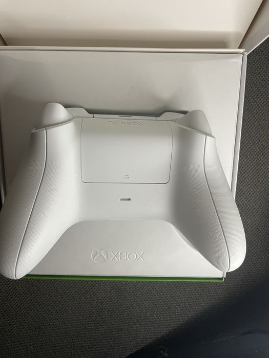 Xbox wireless controller white + аккумуляторні батарейки