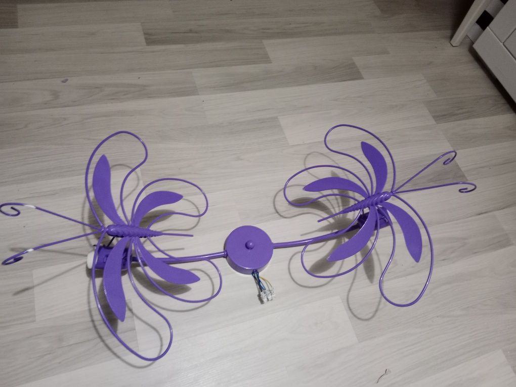 Lampa z motylami