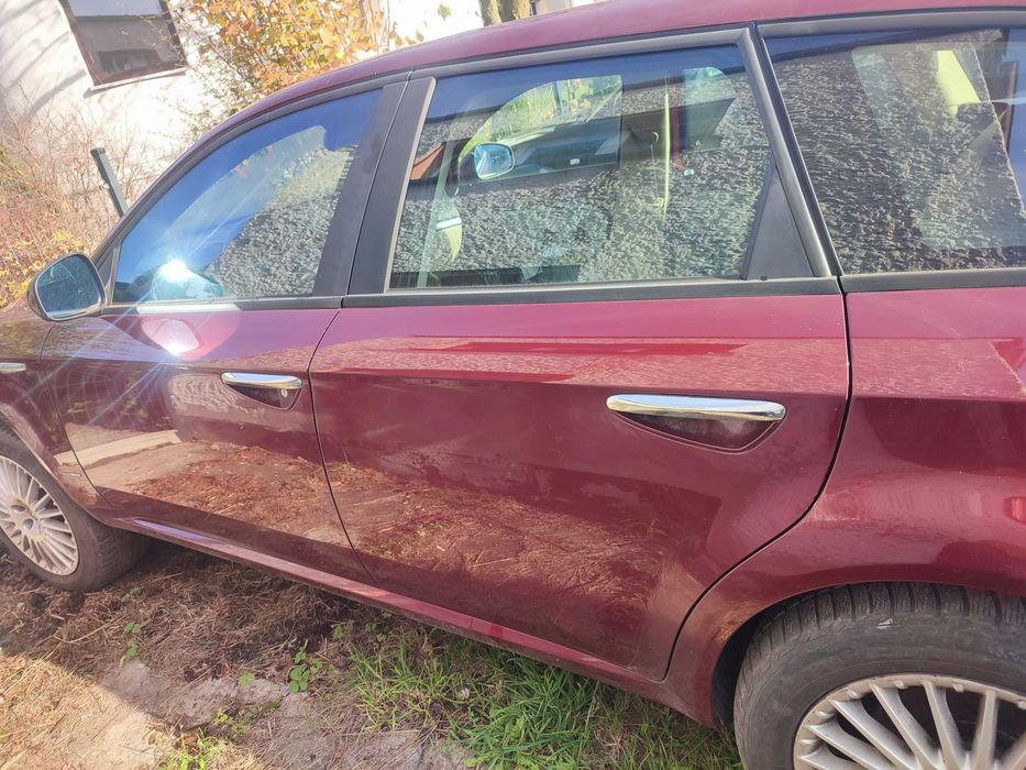 Drzwi Lewe Prawe Przód Tył Alfa Romeo 159 Sportwagon nr lakieru: 583