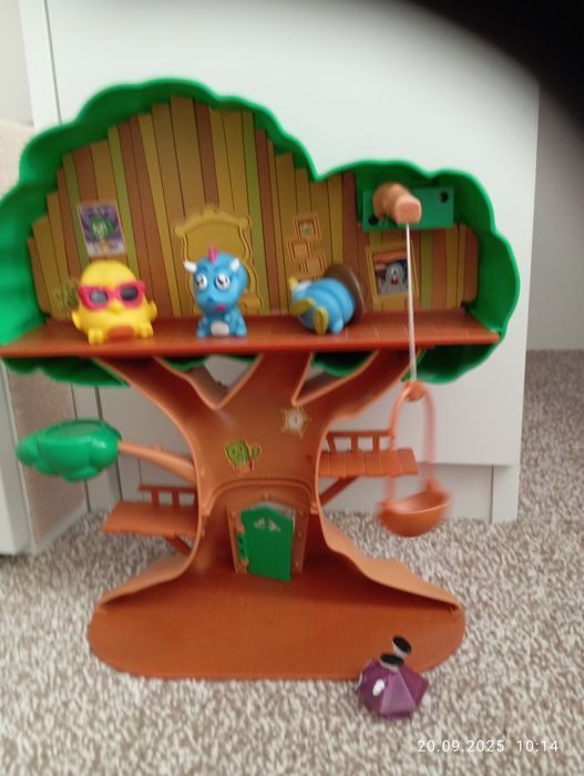 Drzewo domek Moshlingi Moshi monsters zabawka leśny domek