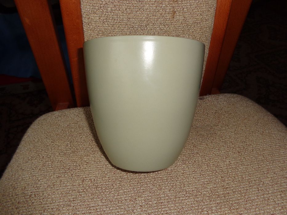 Oslonka na doniczke plus biała osłonka