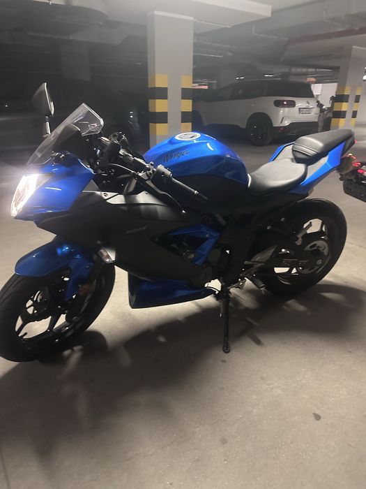 Motocykl Piękna Ninja 125 w cudownym kolorze jak nowa