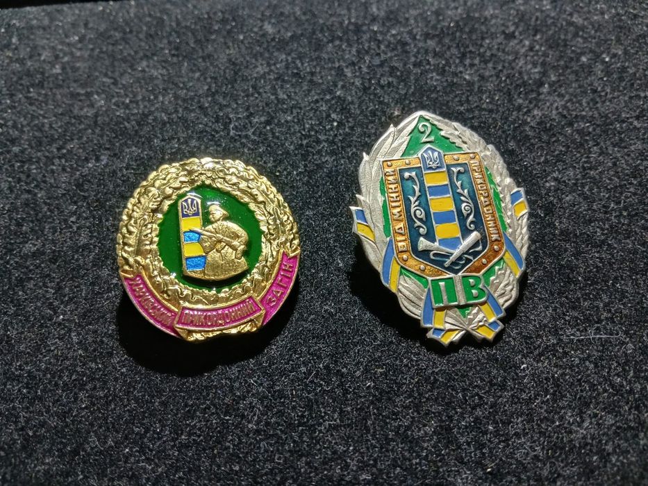 Продам значки пограничник