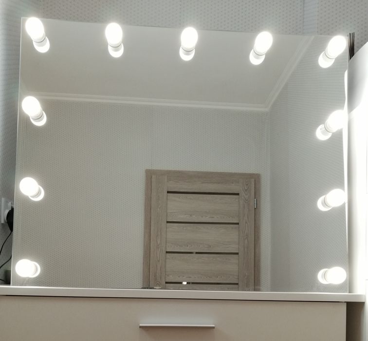 Lustro Glamour led do makijażu,wizażu, salonu fryzjerskiego