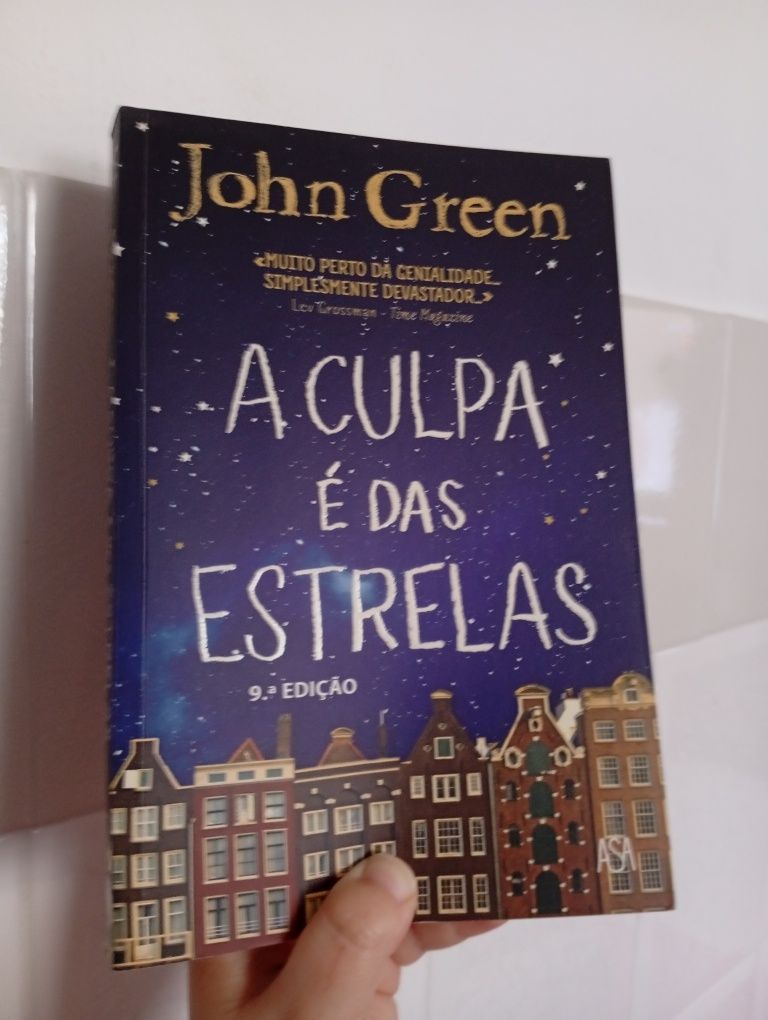 A Culpa é das Estrelas, John Green