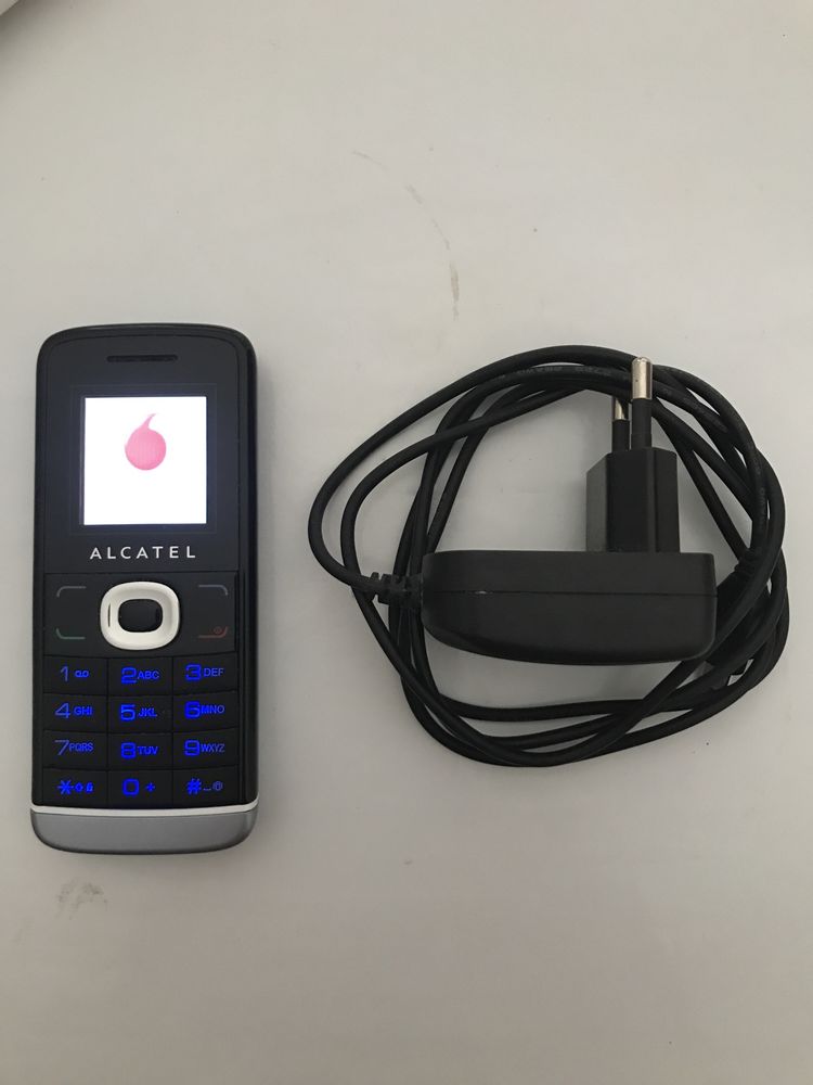 Alcatel com carregador